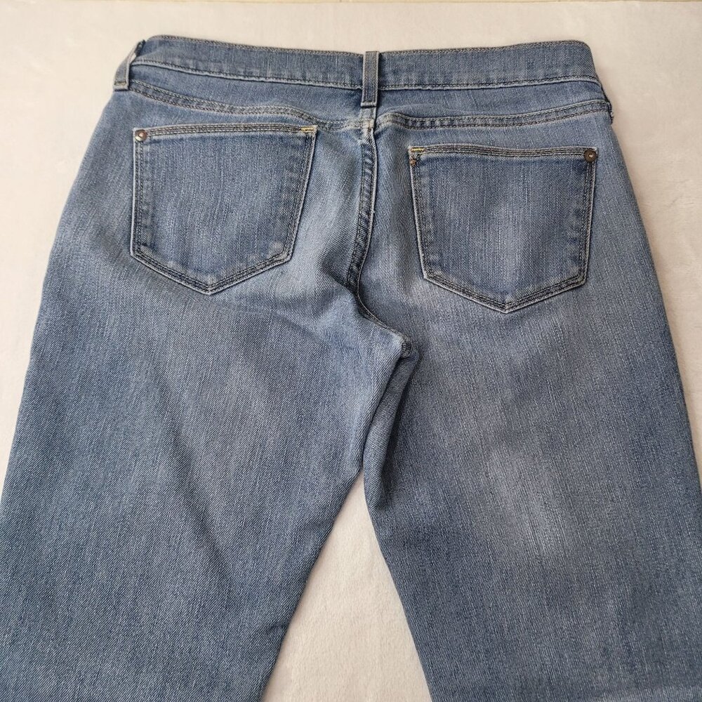 Old Navy The Flirt Women' Blue Medium Wash Bootcut Denim Jean Size 6 Short SP 08 - Picture 4 of 12